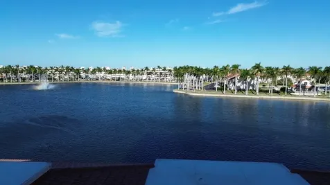 6294 Bahia Del Mar Circle St Petersburg FL 33715