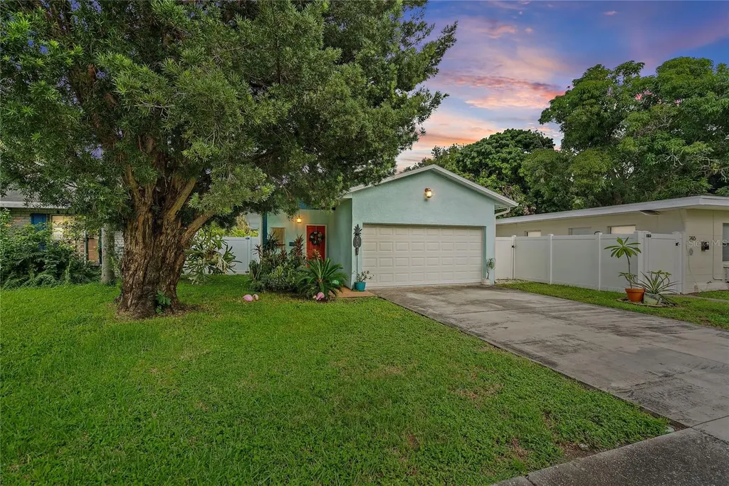 275 14th Street N St Petersburg FL 33705