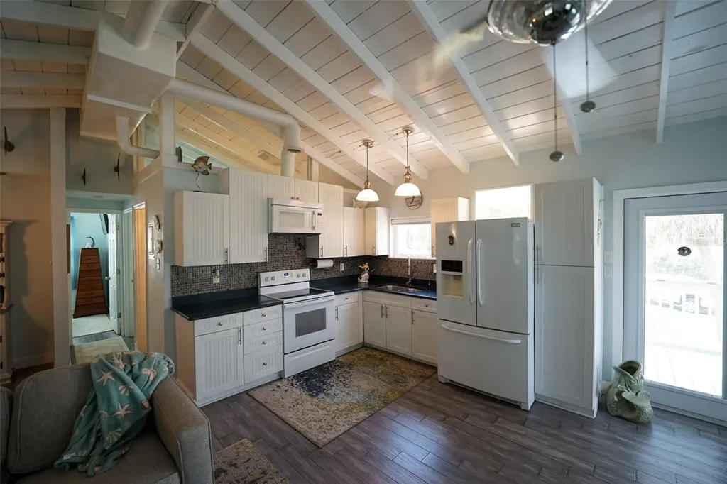3480 Harbor Drive Weeki Wachee FL 34607