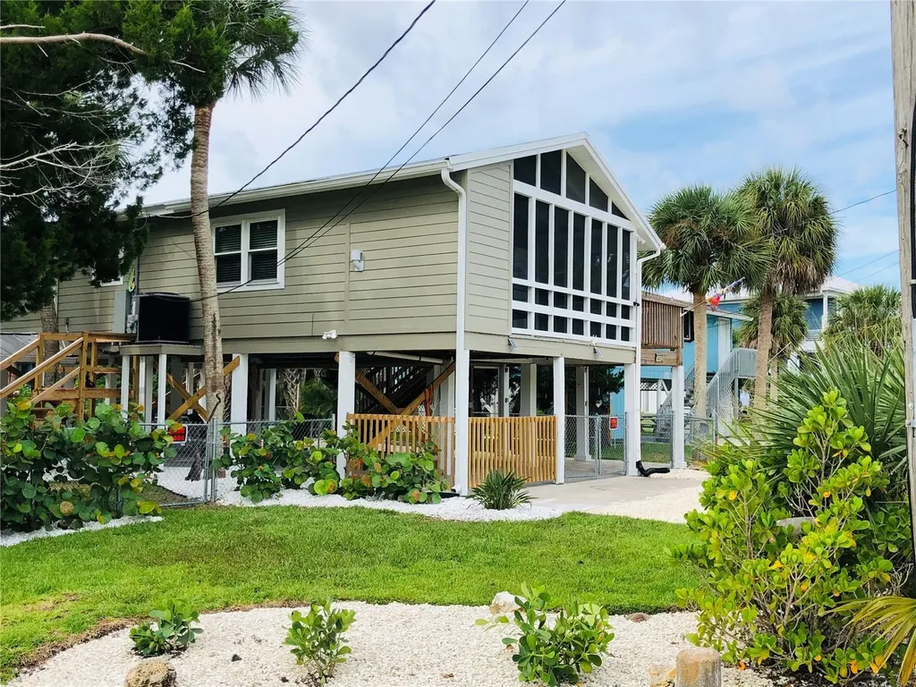 3480 Harbor Drive Weeki Wachee FL 34607