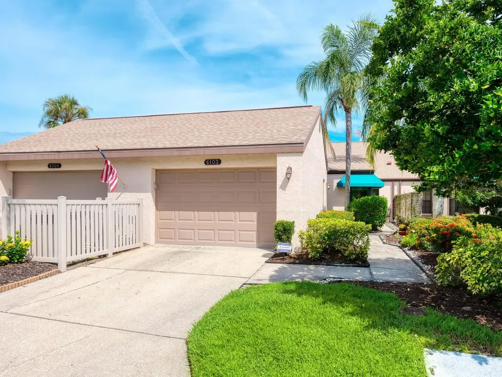 6103 Clubside Drive Sarasota FL 34243