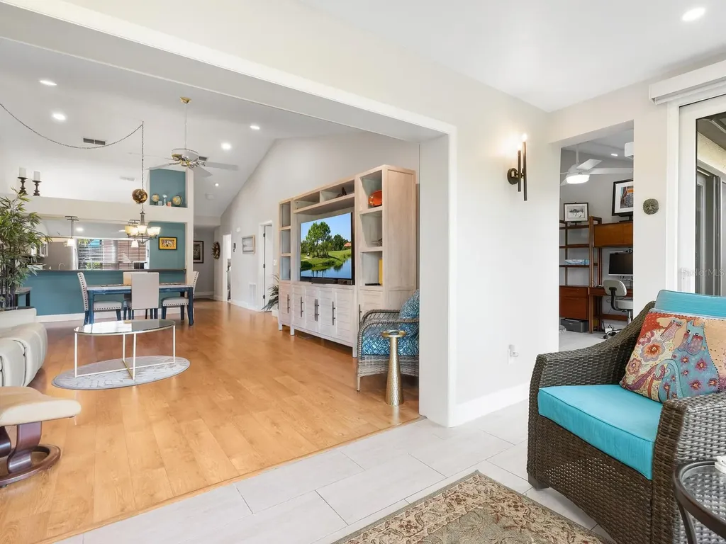 6103 Clubside Drive Sarasota FL 34243