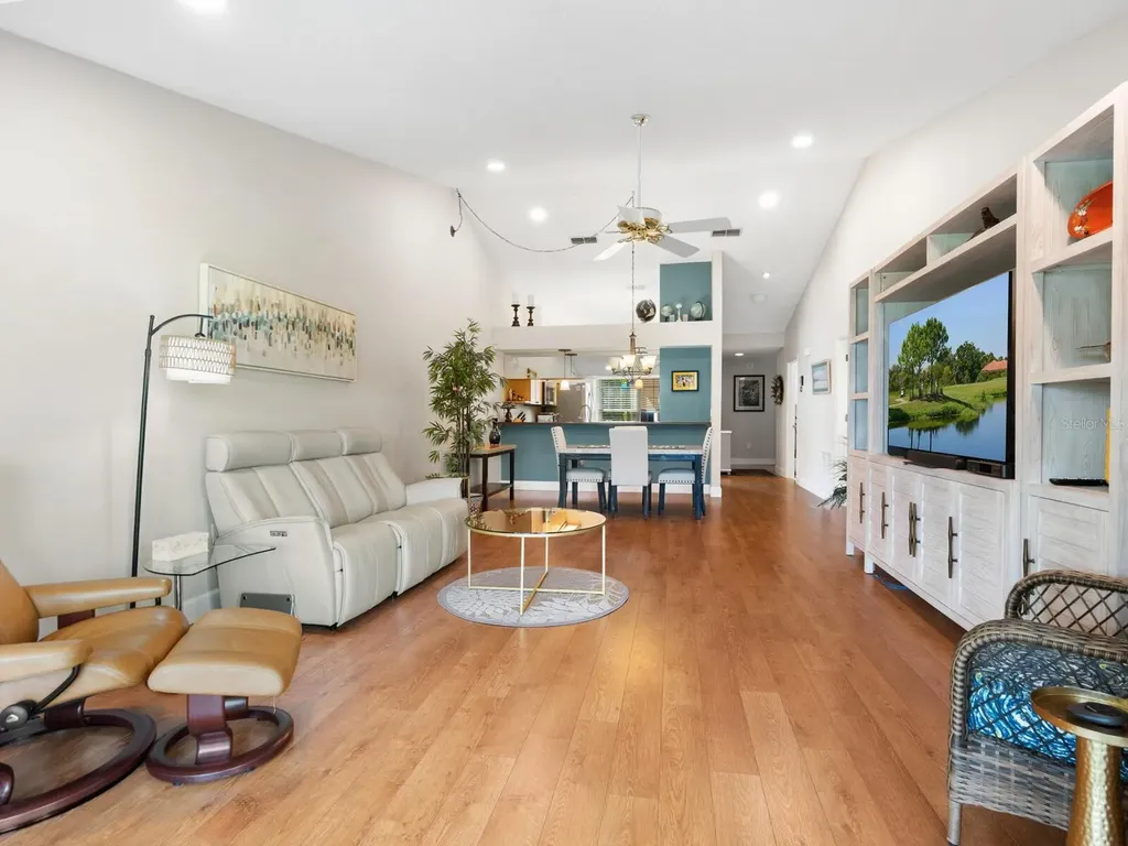 6103 Clubside Drive Sarasota FL 34243