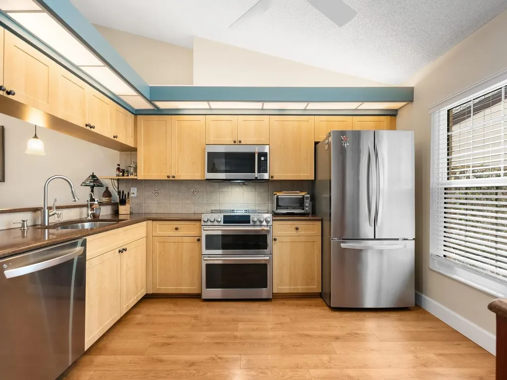 6103 Clubside Drive Sarasota FL 34243