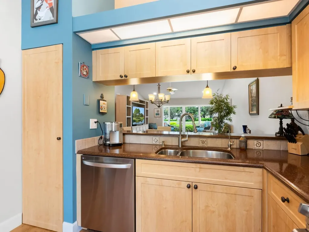 6103 Clubside Drive Sarasota FL 34243