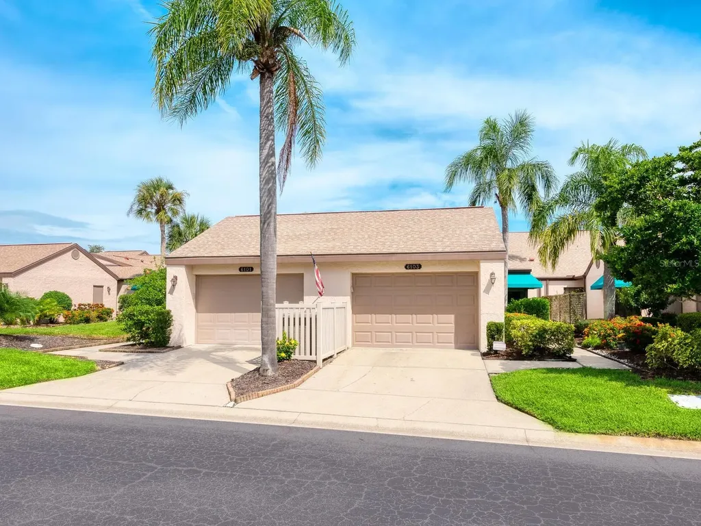 6103 Clubside Drive Sarasota FL 34243