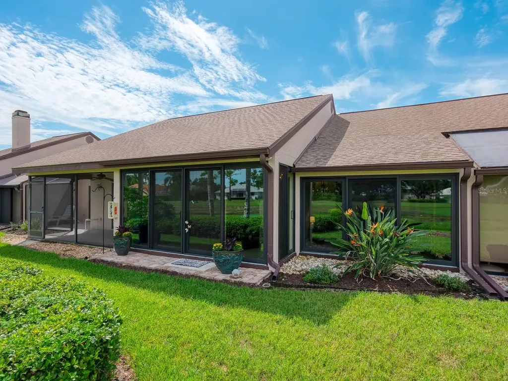 6103 Clubside Drive Sarasota FL 34243