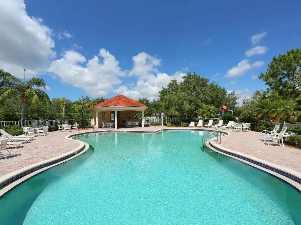 6103 Clubside Drive Sarasota FL 34243