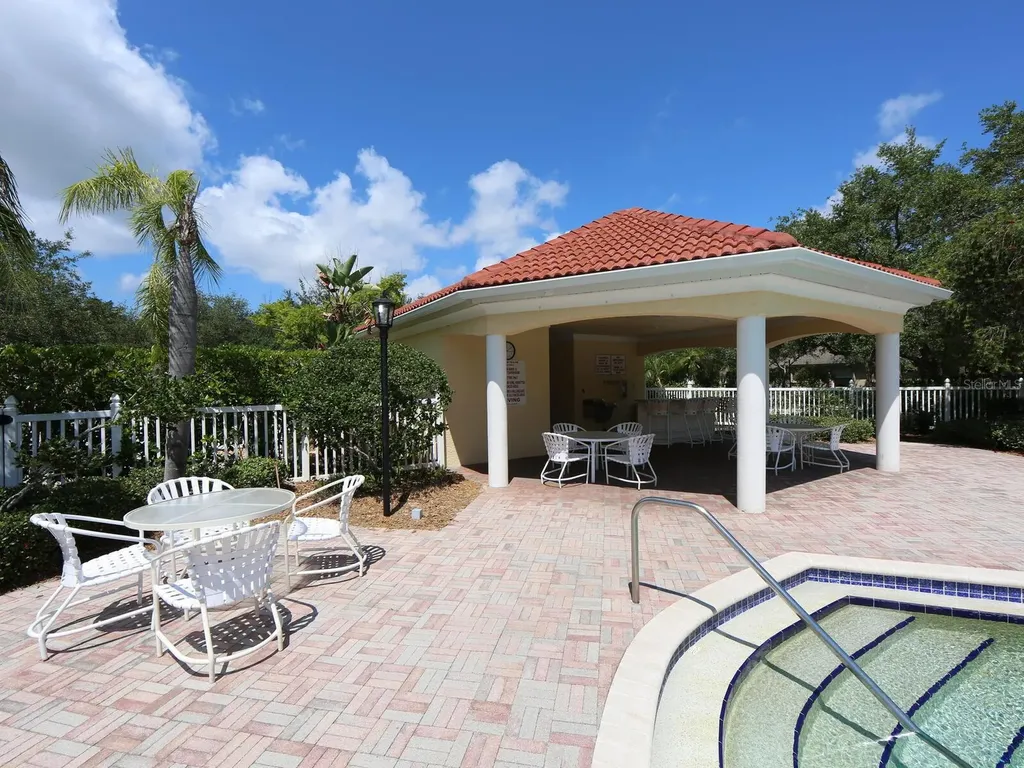 6103 Clubside Drive Sarasota FL 34243