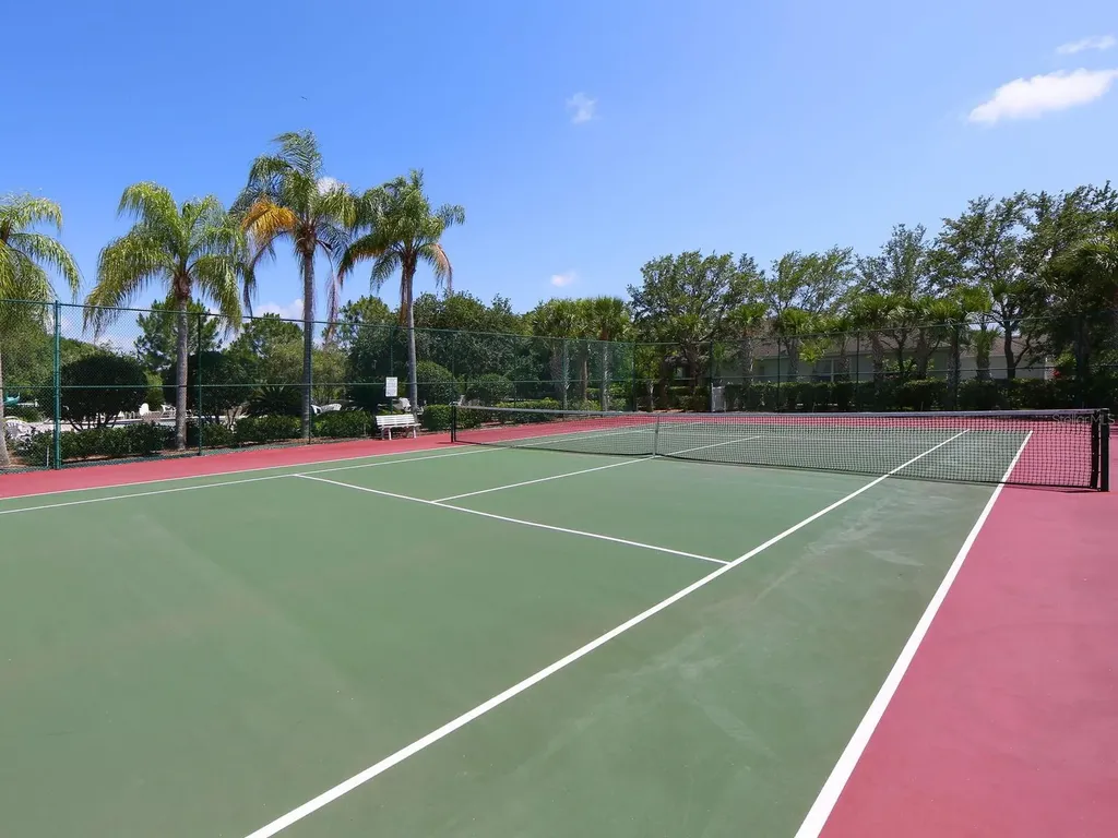 6103 Clubside Drive Sarasota FL 34243