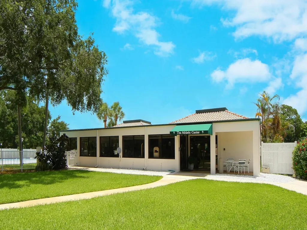 6103 Clubside Drive Sarasota FL 34243