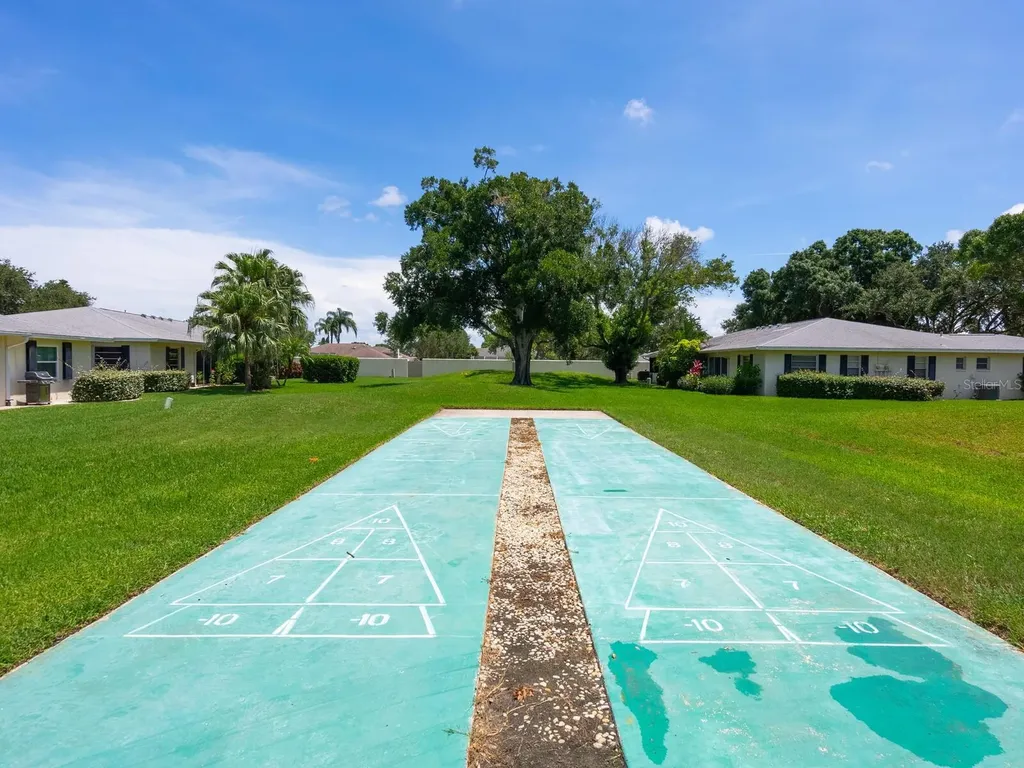 6103 Clubside Drive Sarasota FL 34243