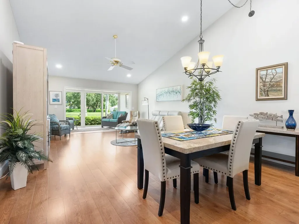 6103 Clubside Drive Sarasota FL 34243