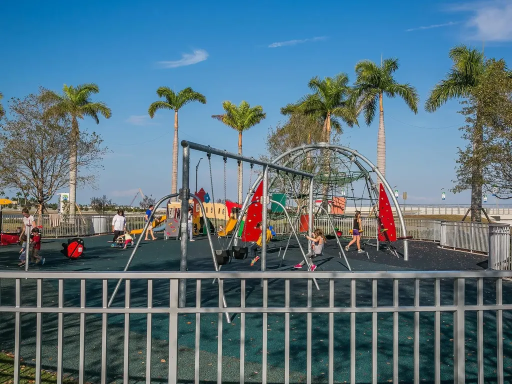 6103 Clubside Drive Sarasota FL 34243