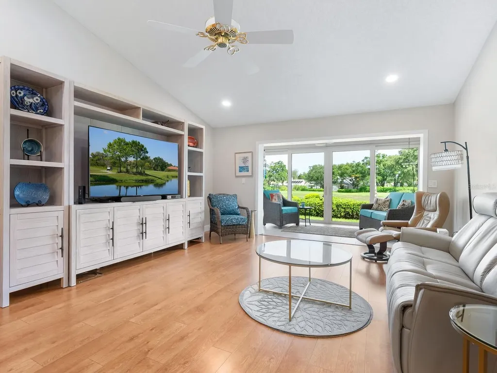 6103 Clubside Drive Sarasota FL 34243