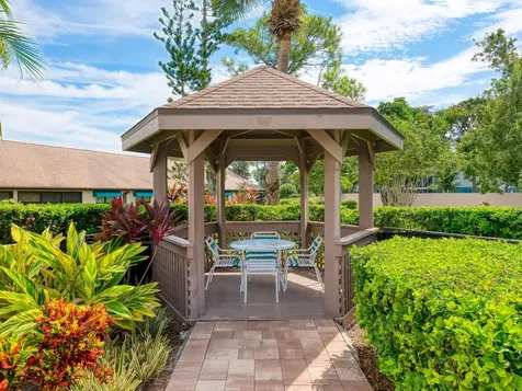 6103 Clubside Drive Sarasota FL 34243