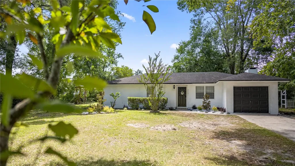25701 SW 19th Avenue Newberry FL 32669
