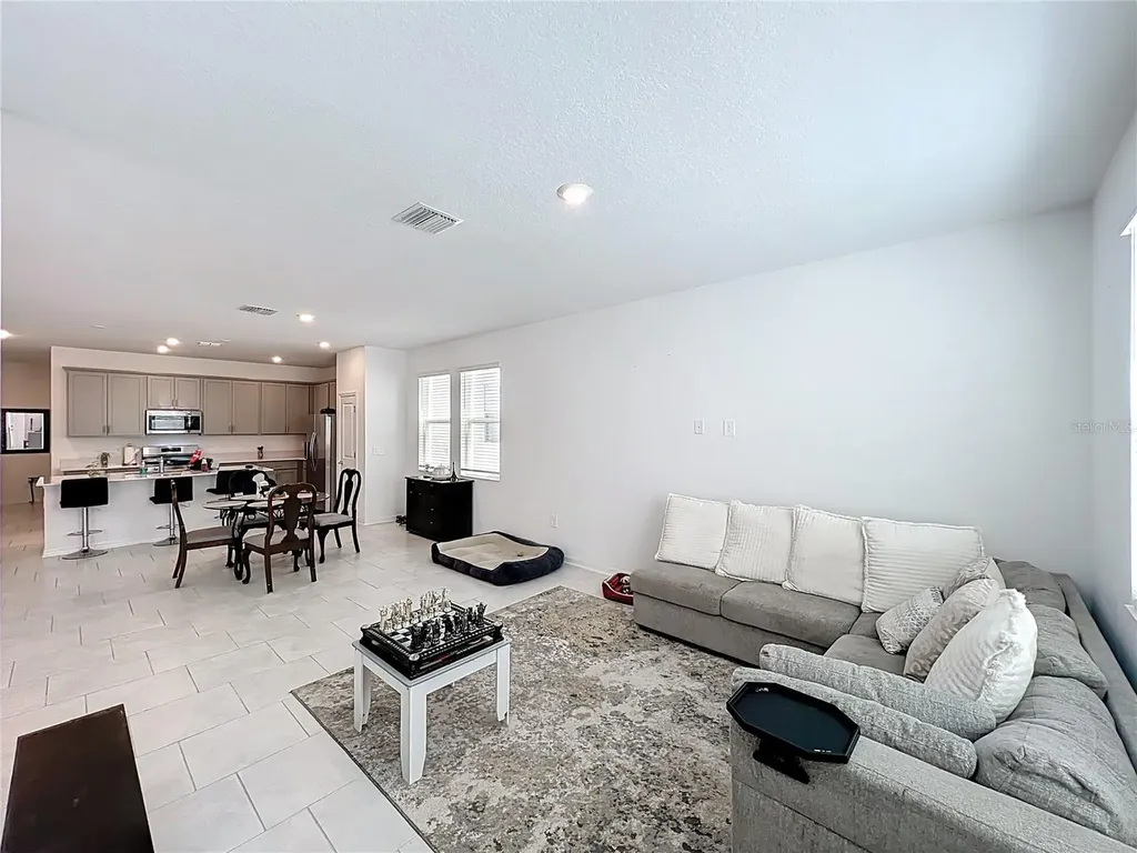 4152 Pino Street Apopka FL 32712