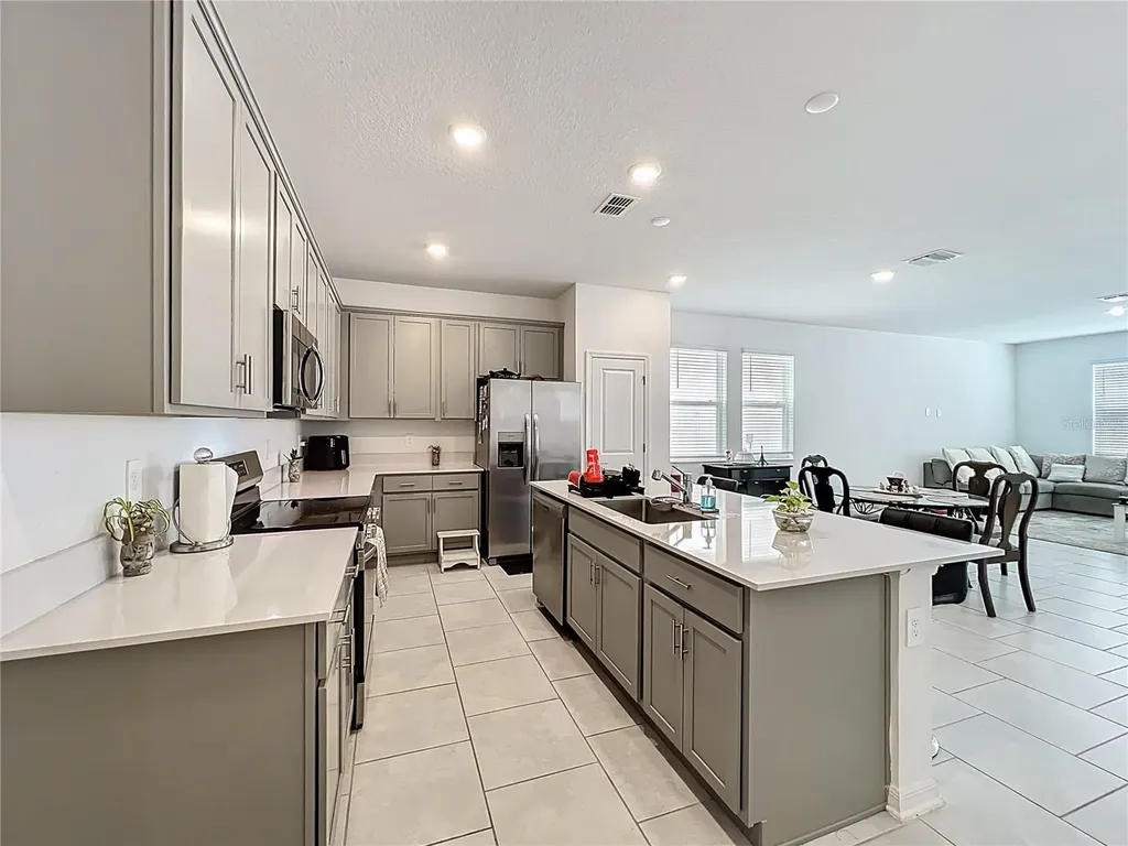 4152 Pino Street Apopka FL 32712