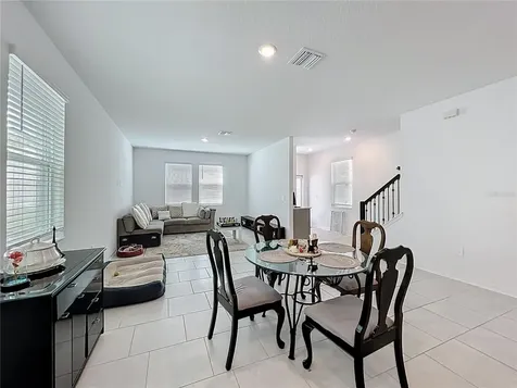 4152 Pino Street Apopka FL 32712