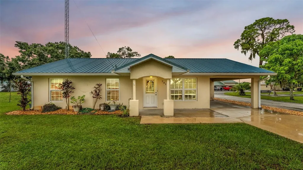 701 Keen Road Frostproof FL 33843