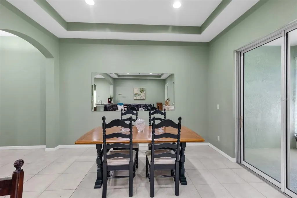 2404 Kensington Greens Drive Sun City Center FL 33573