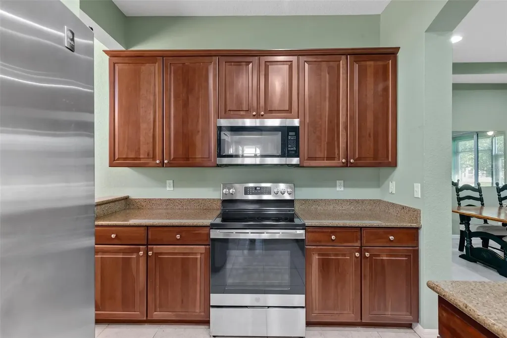 2404 Kensington Greens Drive Sun City Center FL 33573