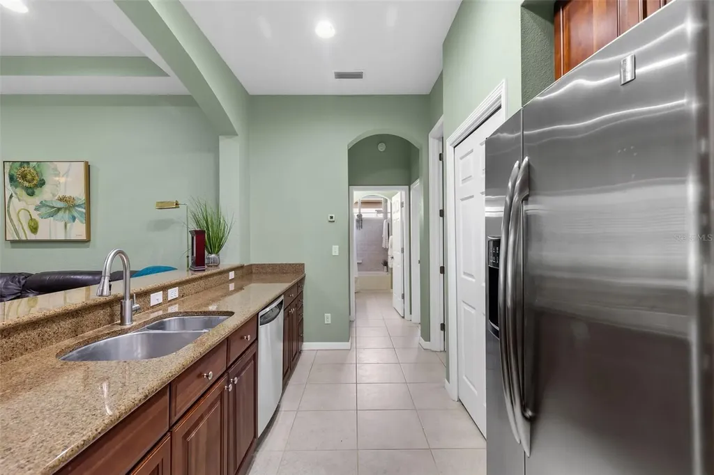 2404 Kensington Greens Drive Sun City Center FL 33573