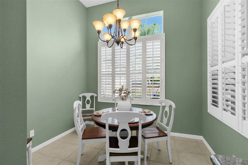 2404 Kensington Greens Drive Sun City Center FL 33573
