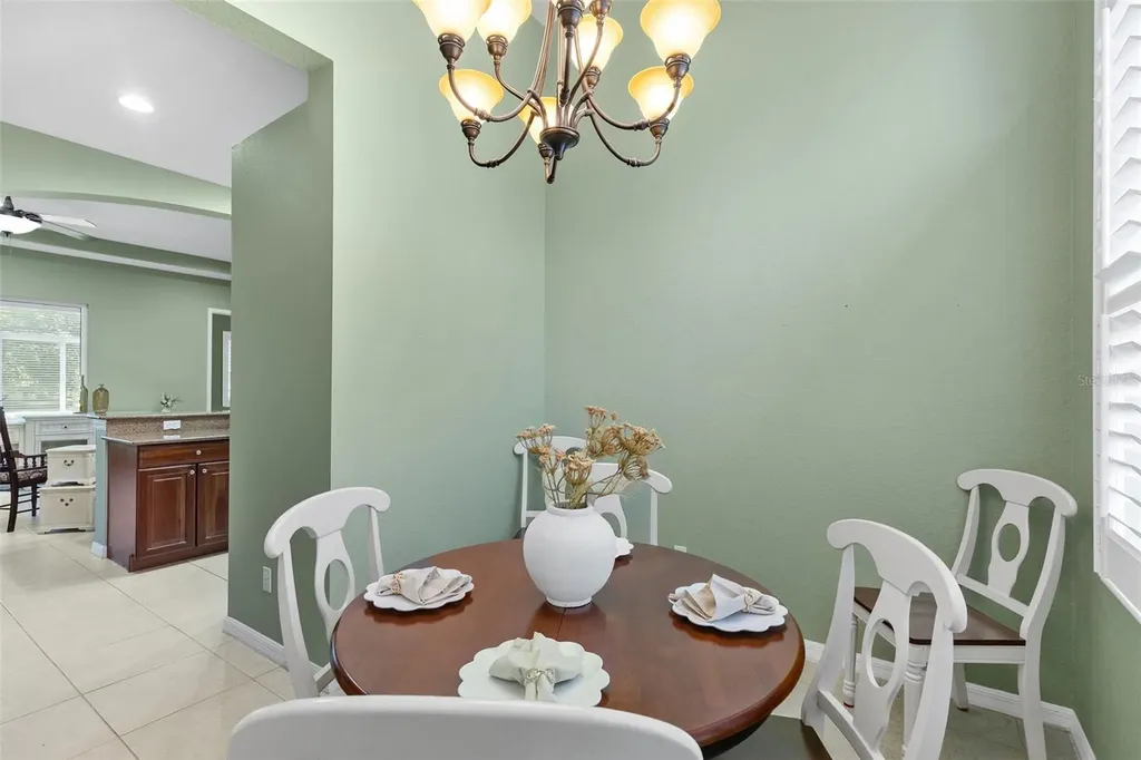 2404 Kensington Greens Drive Sun City Center FL 33573