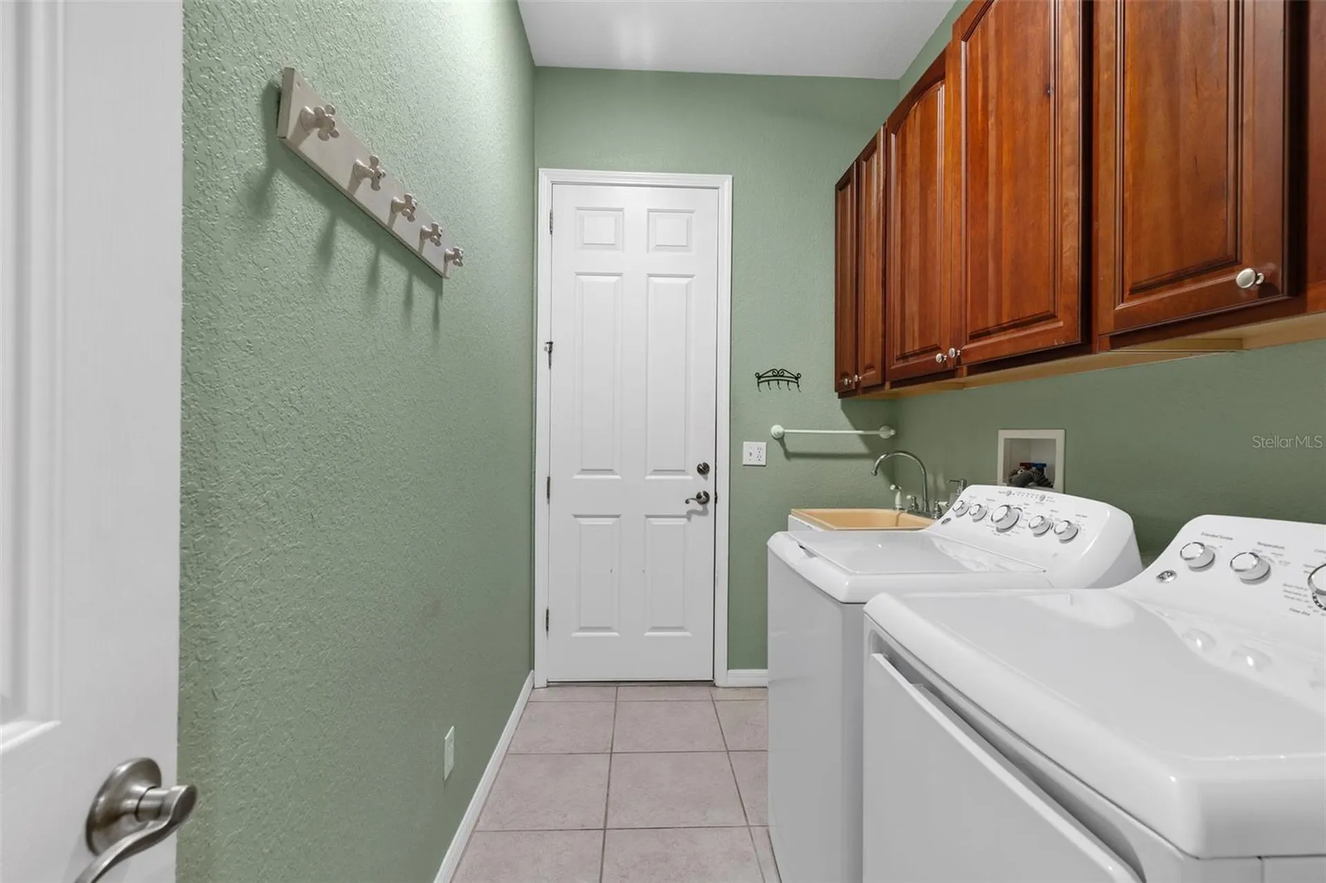 2404 Kensington Greens Drive Sun City Center FL 33573