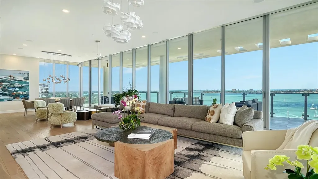 605 S Gulfstream Avenue Sarasota FL 34236