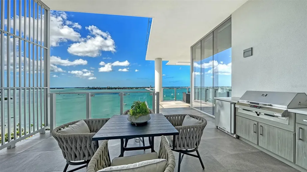 605 S Gulfstream Avenue Sarasota FL 34236