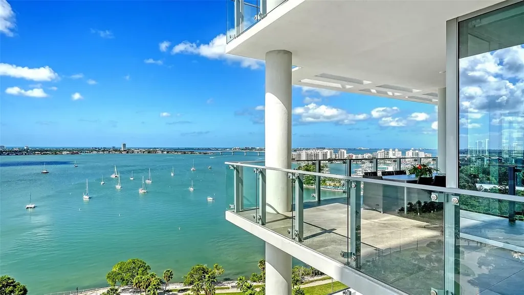 605 S Gulfstream Avenue Sarasota FL 34236