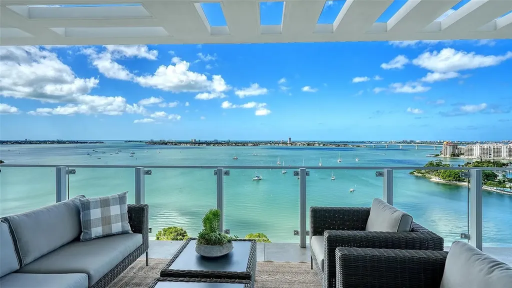 605 S Gulfstream Avenue Sarasota FL 34236