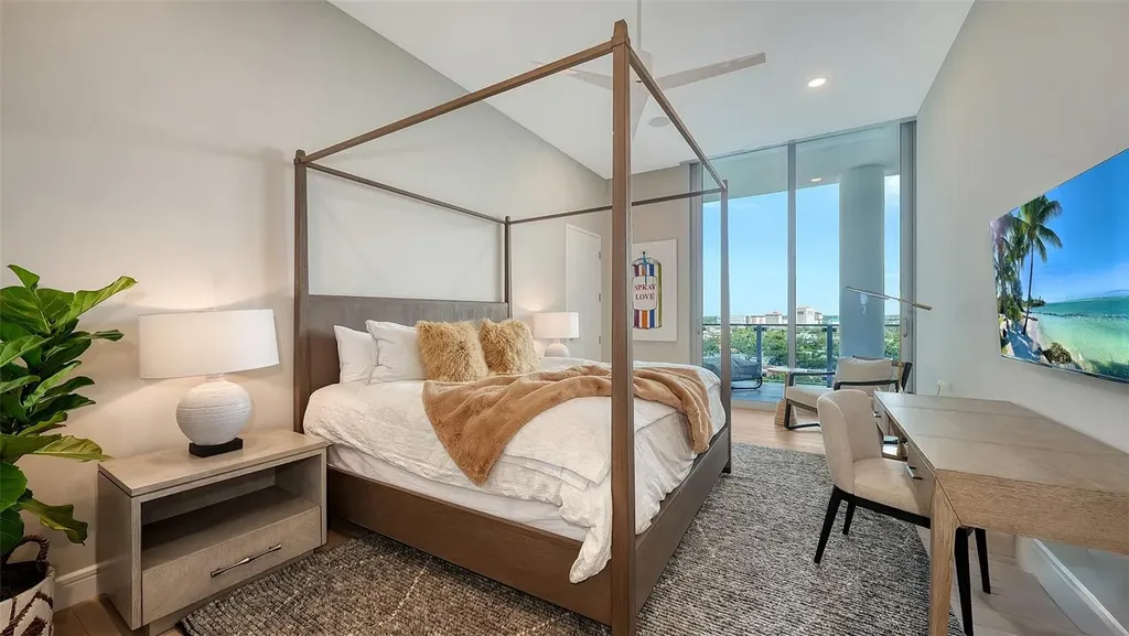 605 S Gulfstream Avenue Sarasota FL 34236