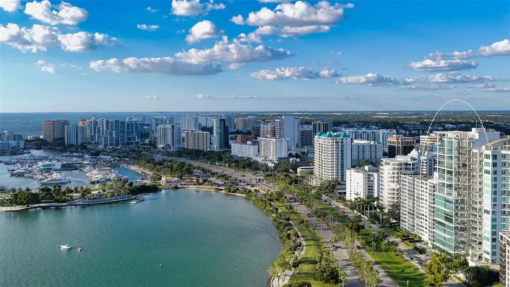 605 S Gulfstream Avenue Sarasota FL 34236