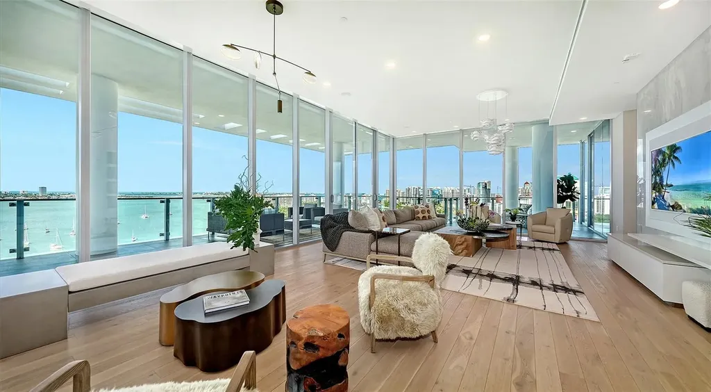 605 S Gulfstream Avenue Sarasota FL 34236