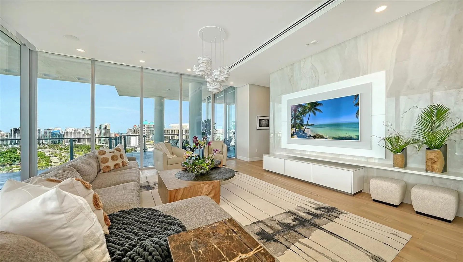 605 S Gulfstream Avenue Sarasota FL 34236