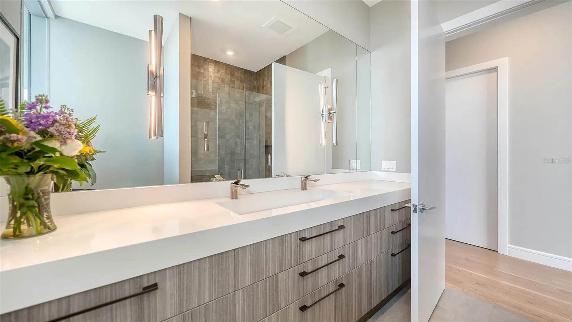 605 S Gulfstream Avenue Sarasota FL 34236
