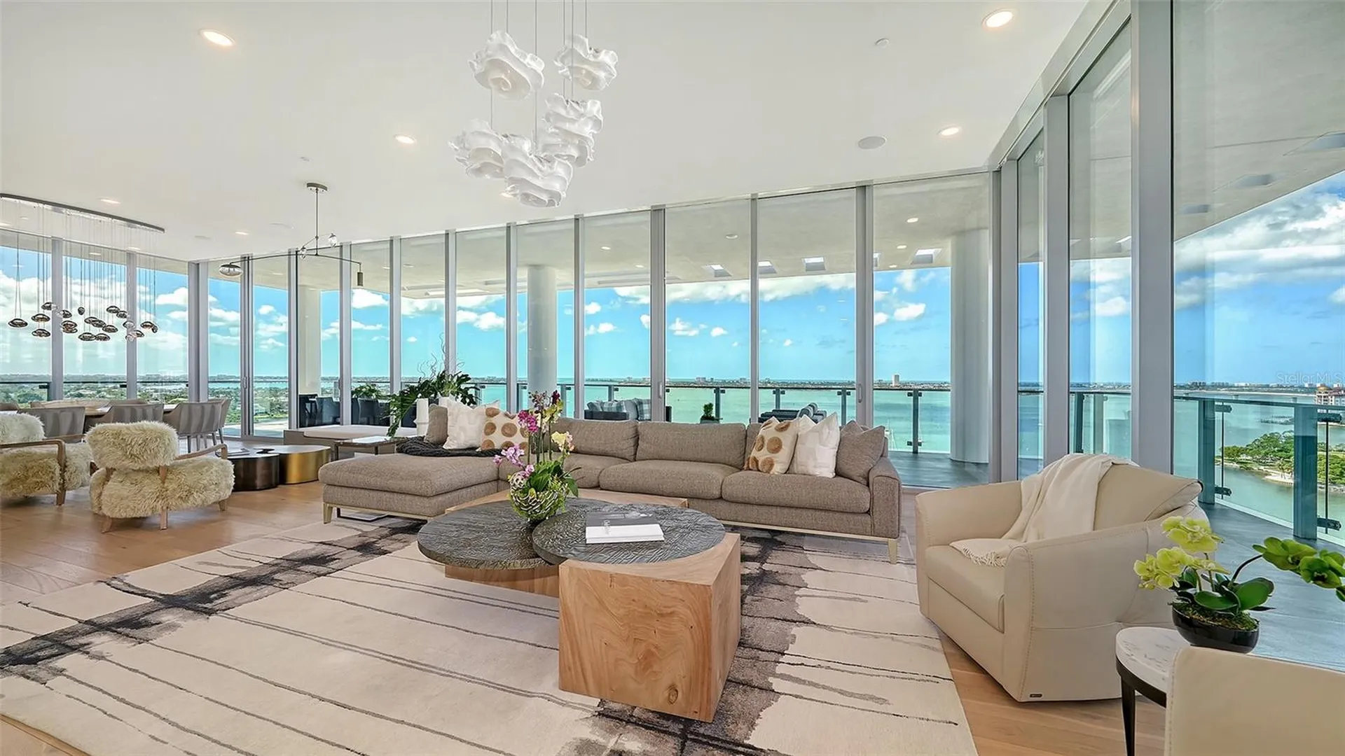 605 S Gulfstream Avenue Sarasota FL 34236