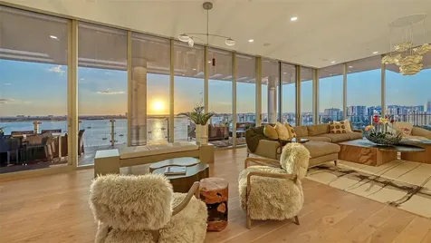 605 S Gulfstream Avenue Sarasota FL 34236