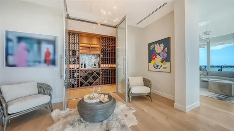 605 S Gulfstream Avenue Sarasota FL 34236