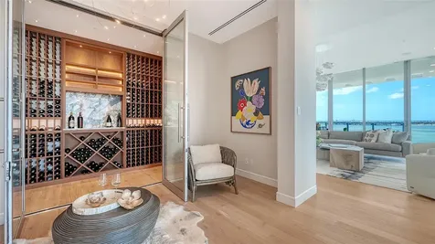 605 S Gulfstream Avenue Sarasota FL 34236
