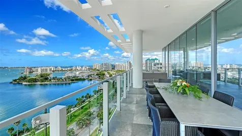 605 S Gulfstream Avenue Sarasota FL 34236