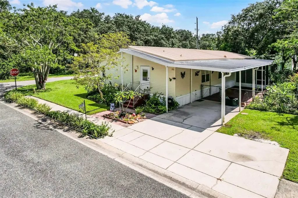 14228 Mistletoe Way Astatula FL 34705