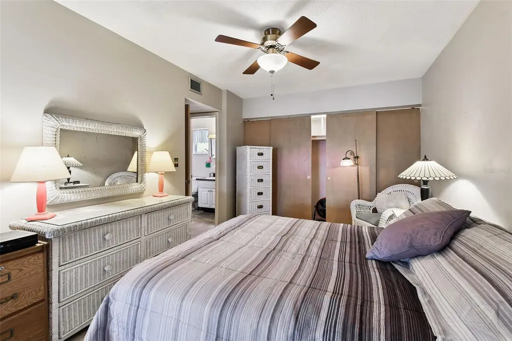 250 Rosery Road NW Largo FL 33770