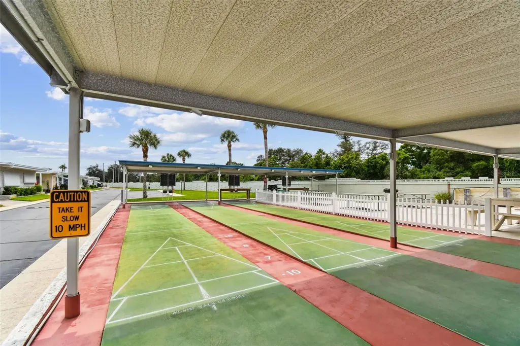 250 Rosery Road NW Largo FL 33770