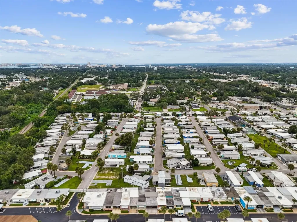 250 Rosery Road NW Largo FL 33770