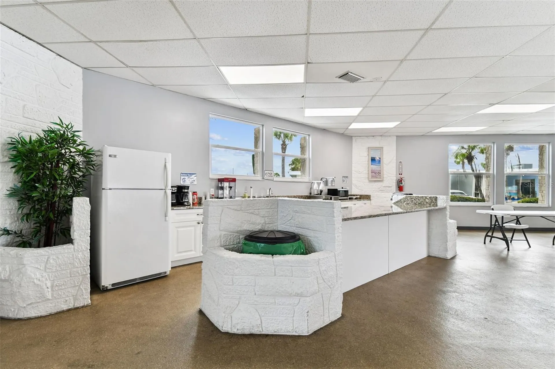 250 Rosery Road NW Largo FL 33770